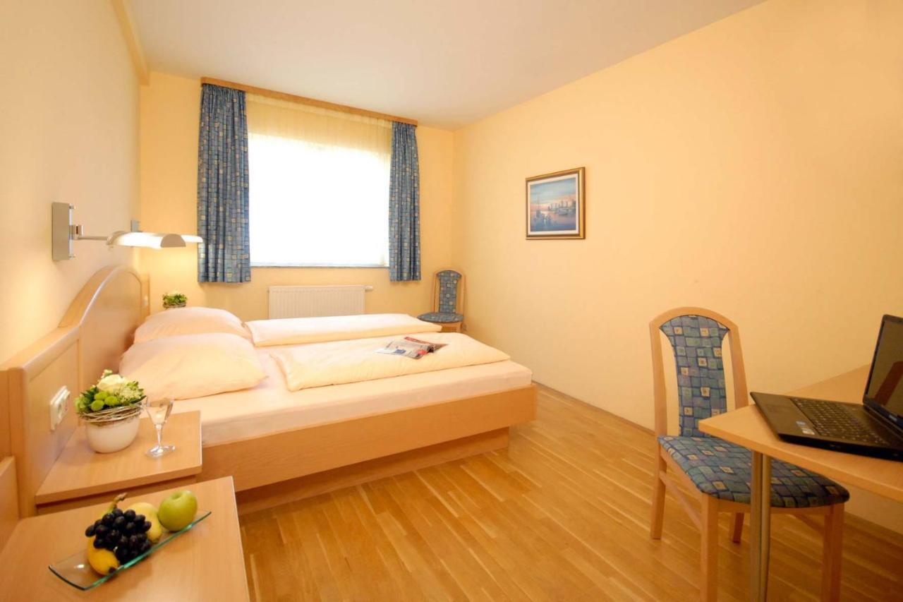 Hotel & Restaurant Hugenottengarten Friedrichsdorf Habitación foto